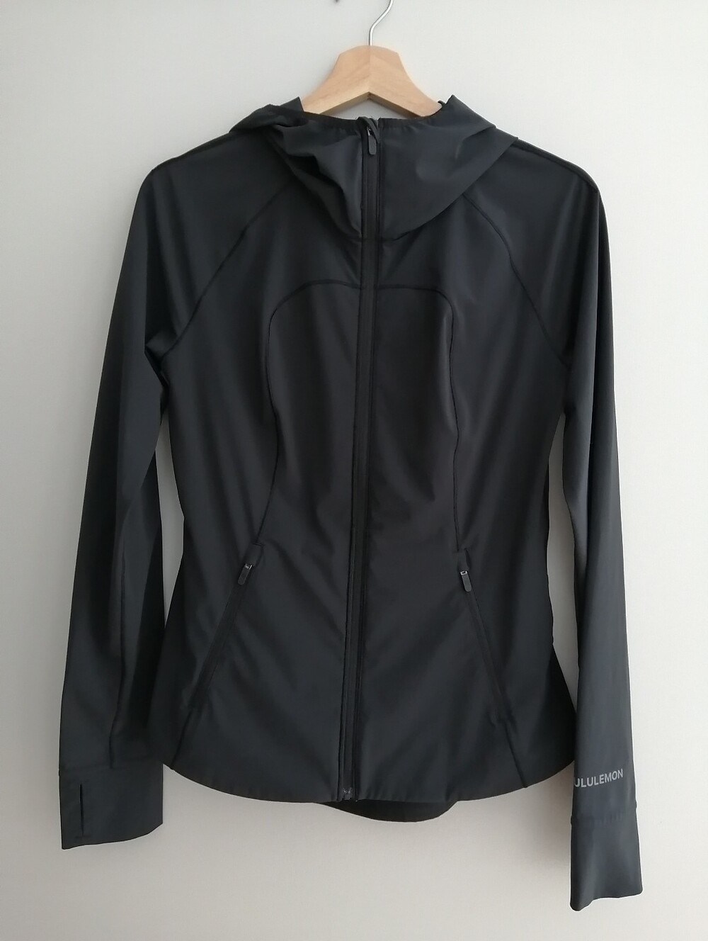 Lululemon Mist Over Windbreaker Zip Jacket Black Packable Size 6